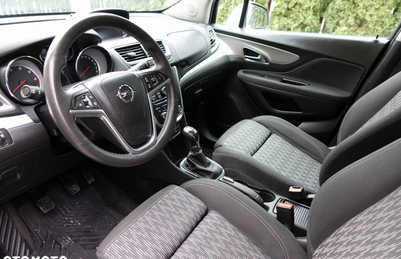 Opel Mokka cena 40900 przebieg: 201000, rok produkcji 2015 z Dziwnów małe 211